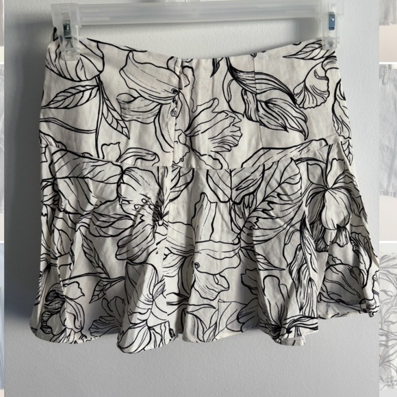 Mini skirt with ziper - Picture 1 of 2